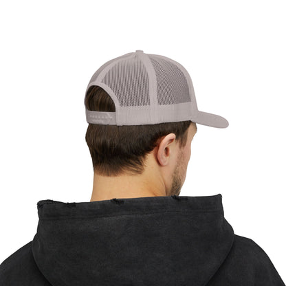 Embroidered Trucker cap - "Give er sum"