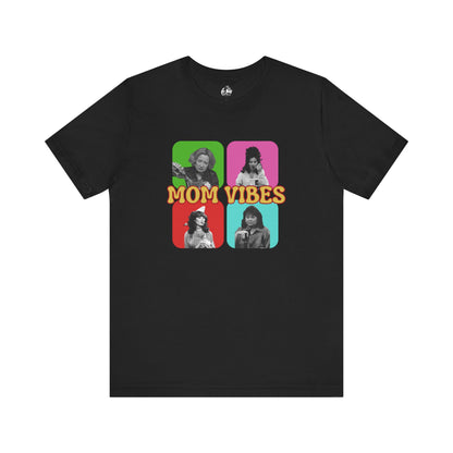 Mom Vibes Unisex Short Sleeve Tee | Perfect Gift for Moms, Casual Wear, Mother's Day, Birthdays, Fun Fashion